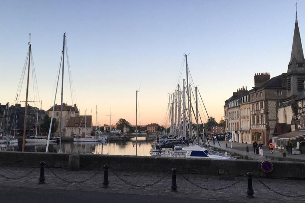 Le logis des lavandières Honfleur Esterno foto